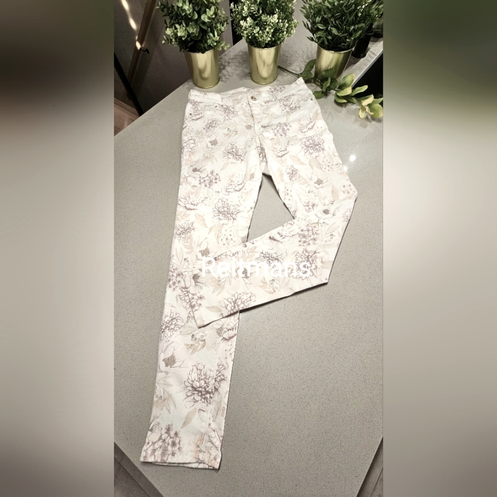 REITMANS Superbe pantalon en denim à motifs floraux à jambes droites-ajustées